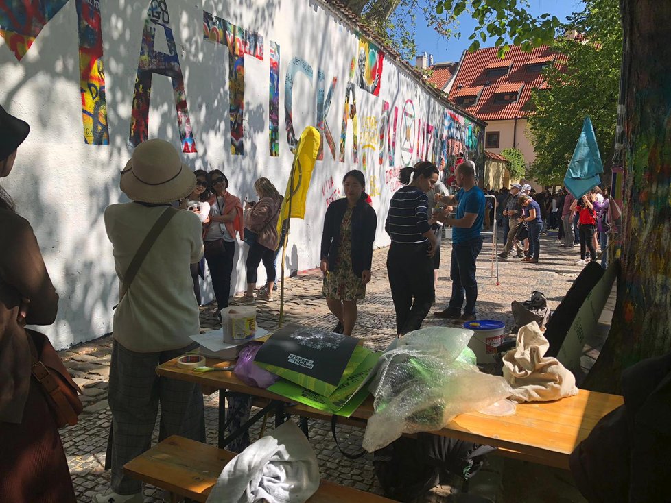 Hnutí Extinction Rebellion nabádá Prahu, aby vyhlásila stav klimatické nouze.