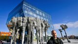 Unikátní betonové sousoší na Bořislavce: Umělci Díazovi s tvořením pomáhal robot