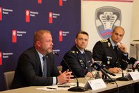 Obří daňový podvod provozovatelů taxislužeb! Stát obrali o 300 milionů, policie stíhá deset lidí