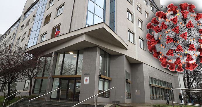 Na Finančním úřadě Prahy 10 se koronavirem nakazili dva zaměstnanci.