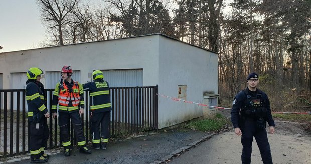 Nález granátu na dětském hřišti v Praze, 11. prosince 2025