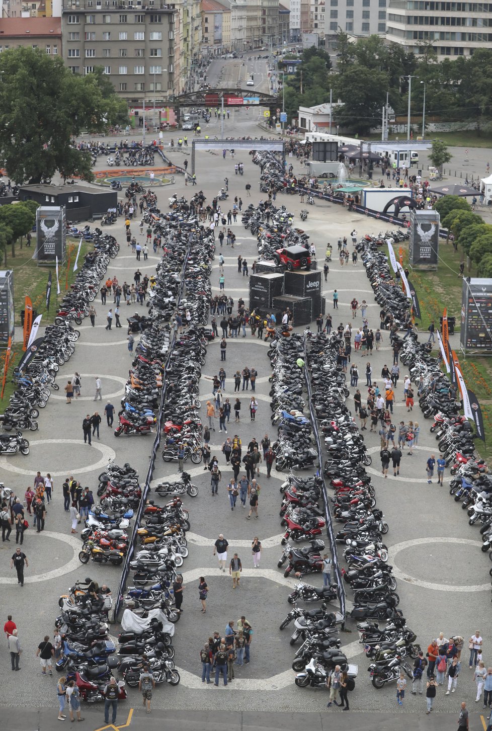 Oslavy Harley-Davidson v Praze se vydařily. Z výnosů poputuje nemalá částka i do pokladny hlavního města. (ilustrační foto)