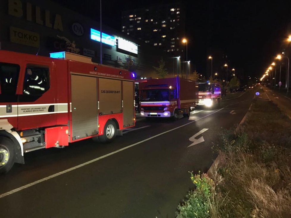 Zásah hasičů u OC Krakov.