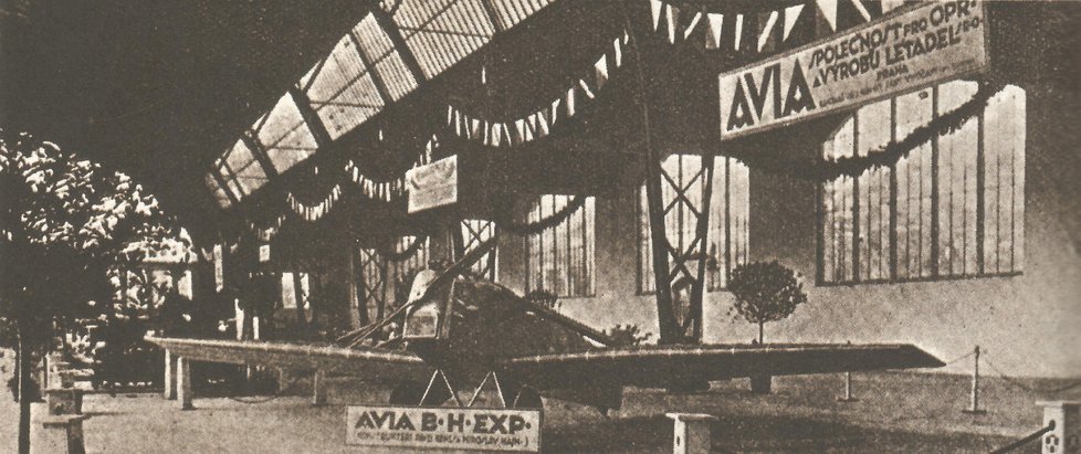 Prvorepublikový rozvoj letectví se v Praze a okolí odehrával v továrnách Aero, Avia a v Hlavních leteckých dílnách.