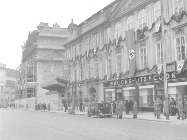 Ulice Na Příkopě během okupace za druhé světové války.