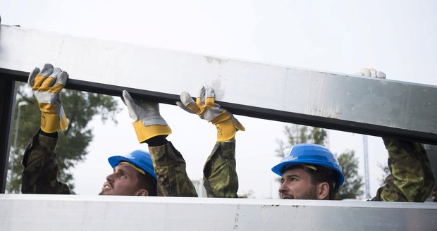 Protipovodňové cvičení v pražských Holešovicích