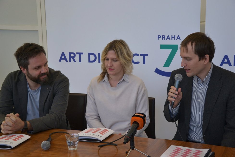 Nový záměr Districtu 7 představili za IPR Ivan Duškov, radní Prahy 7 Hana Třeštíková a také starosta Prahy 7 Jan Čižinský.