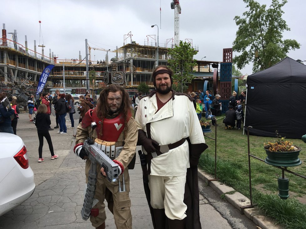 Fanoušci Star Wars oslavili v pražských Holešovicích Den s Hvězdnými válkami.