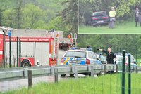 Zběsilá policejní honička v Praze: Auto se řítilo v protisměru, řidiče nezastavila ani střelba!