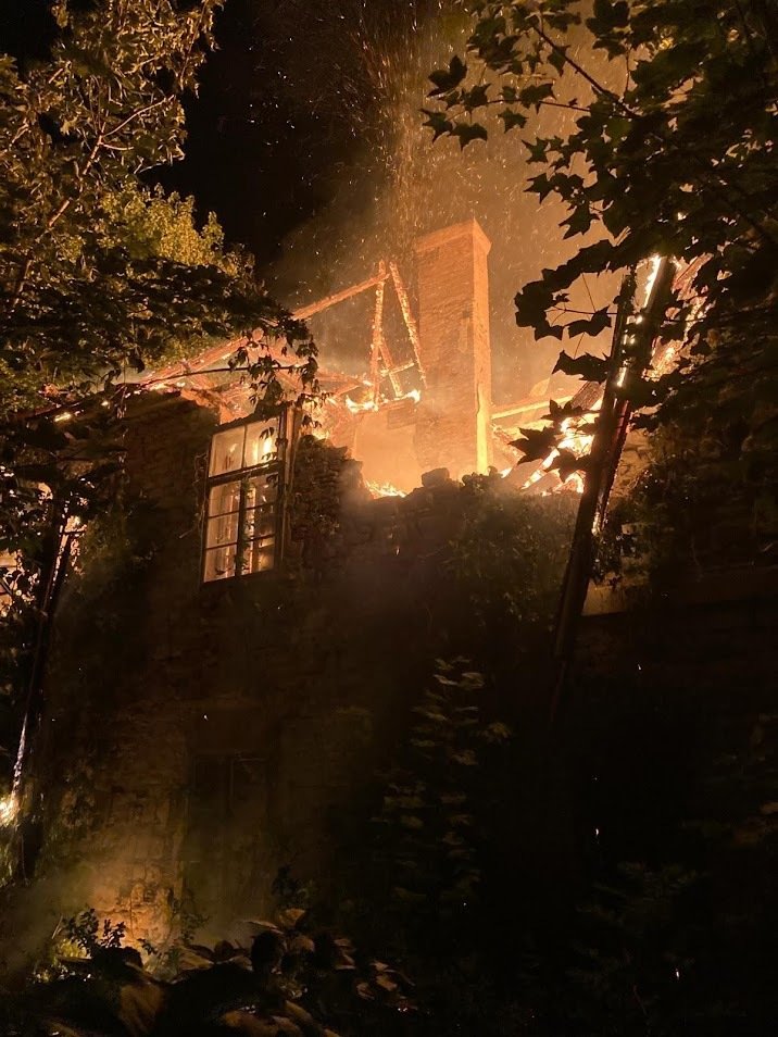 Požár zámku Čertousy, srpen 2022.