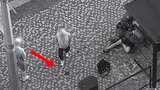 Nebetyčná drzost na Hradčanské: Policie pacifikovala agresora, kolemjdoucí ho okradl!