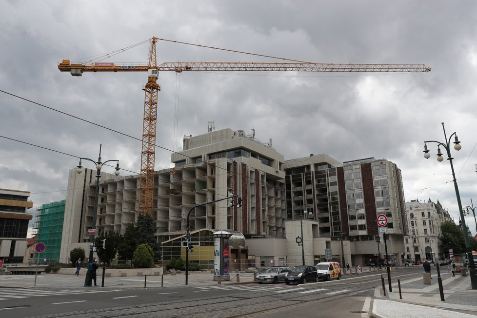 Rekonstrukce hotelu InterContinental. (28. května 2021)