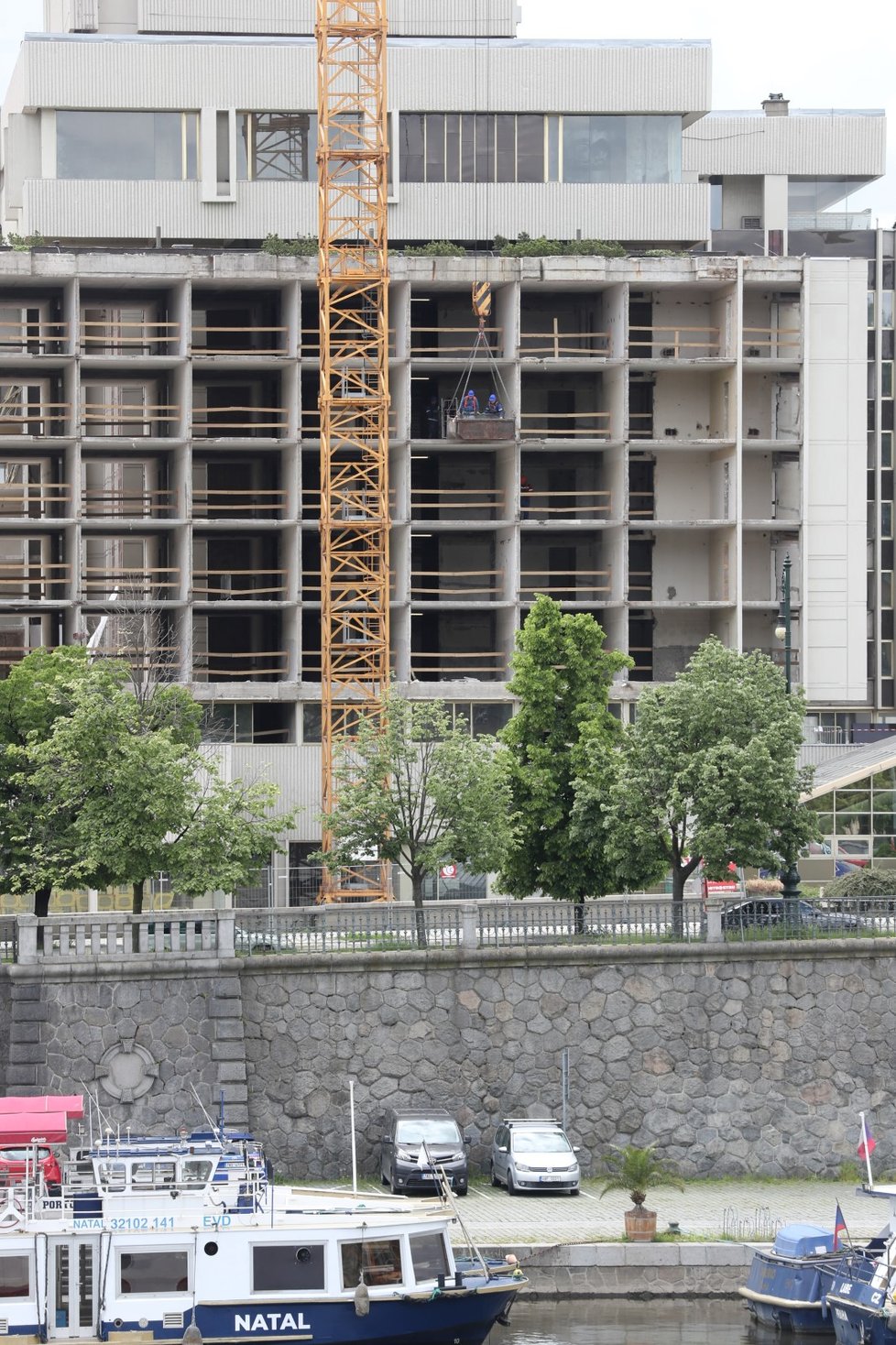 Rekonstrukce hotelu InterContinental. (28. května 2021)