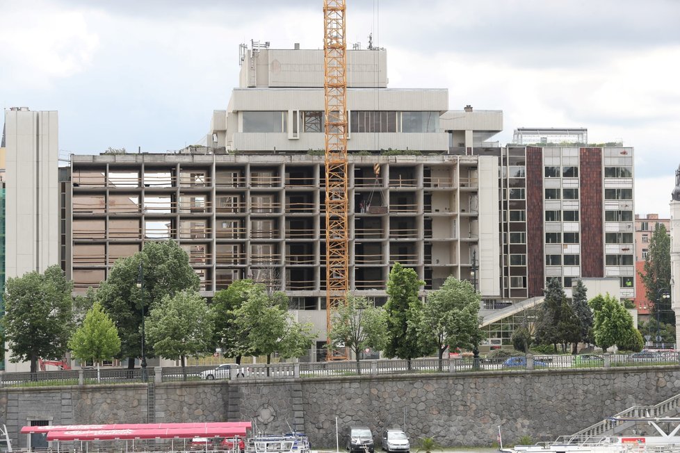 Rekonstrukce hotelu InterContinental (28. května 2021)