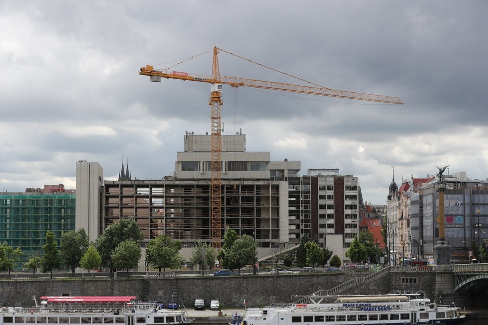 Rekonstrukce hotelu InterContinental (28. května 2021)