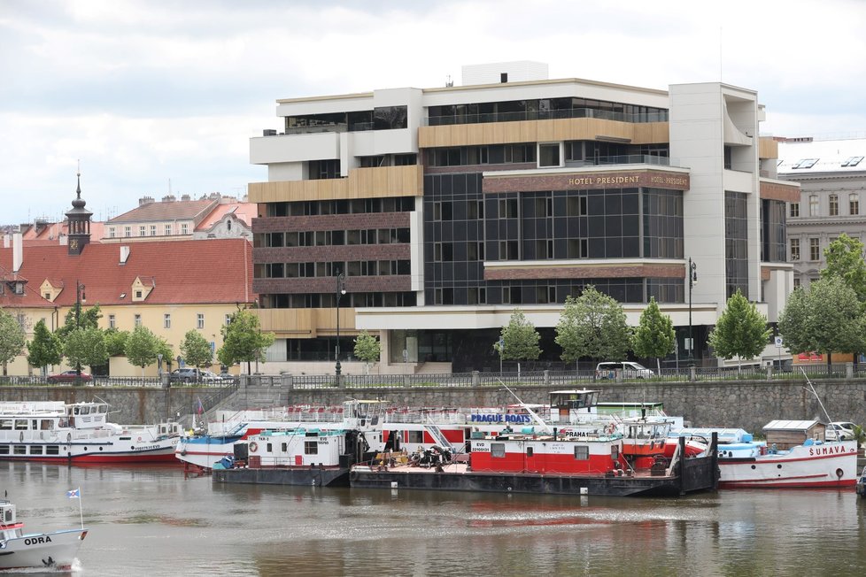 Rekonstrukce hotelu InterContinental. (28. května 2021)