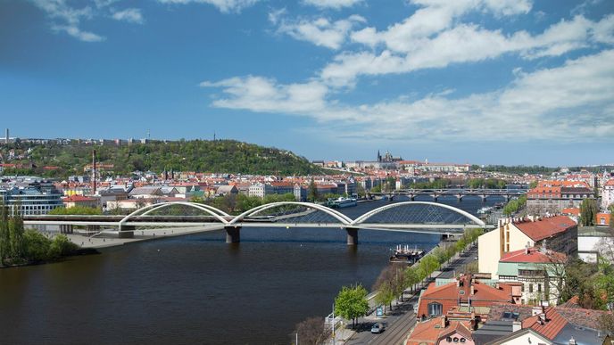 Most na Výtoni už má svou plánovanou podobu, pražská radnice ale odhlasovala, že by chtěla zachovat stávající konstrukci.