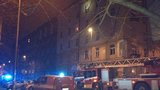Silvestr Pražských záchranářů: Sebevražda ženy a smrtelný pád z okna