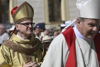 Nový pražský arcibiskup po uvedení do úřadu: Představil svůj tým včetně generálního vikáře