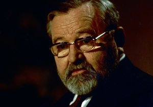 Jan Werich, výjimečný umělec, který si vysloužil přezdívku moudrý klaun.