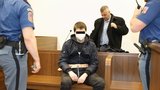 Trest za brutální vraždu učitele (†74) mačetou. Student Jaroslav (19) vyfasoval 12 let a léčbu!