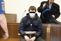 Jaroslav (19) rozsekal učitele mačetou: Promluvili vrahovi rodiče a šokující výpověď svědkyně!