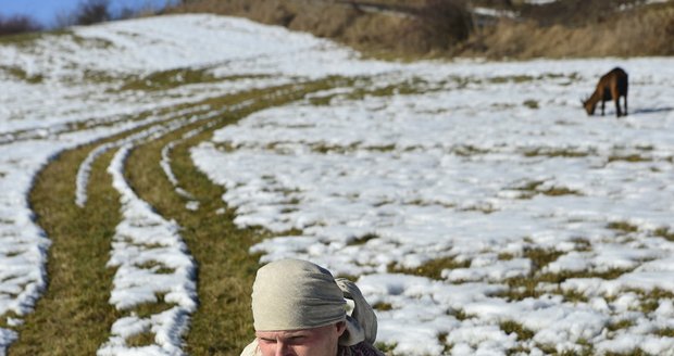 Ľubomír zachraňuje kozy před hrozným osudem. Nedaleko Jílové u Prahy má pět kozích dam.