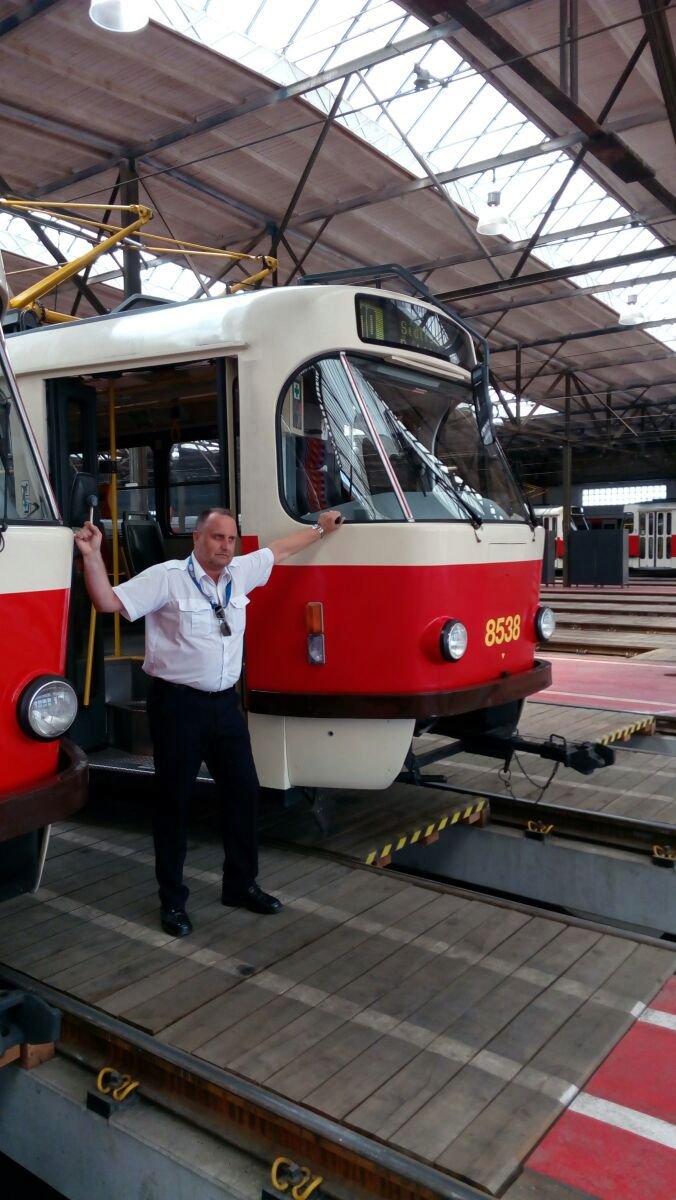 Řidič tramvaje Jiří Kabeš se pro Blesk.cz rozpovídal o svém zaměstnání.