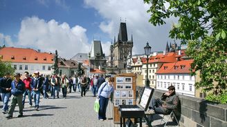 Praha je pro turisty stále levná, mezi nejdražší patří v Evropě Kodaň, Londýn či Benátky