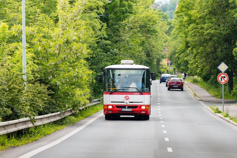 Legendární autobus Karosa B 951. Poslední vyjely do pražských ulic 4. prosince 2020.