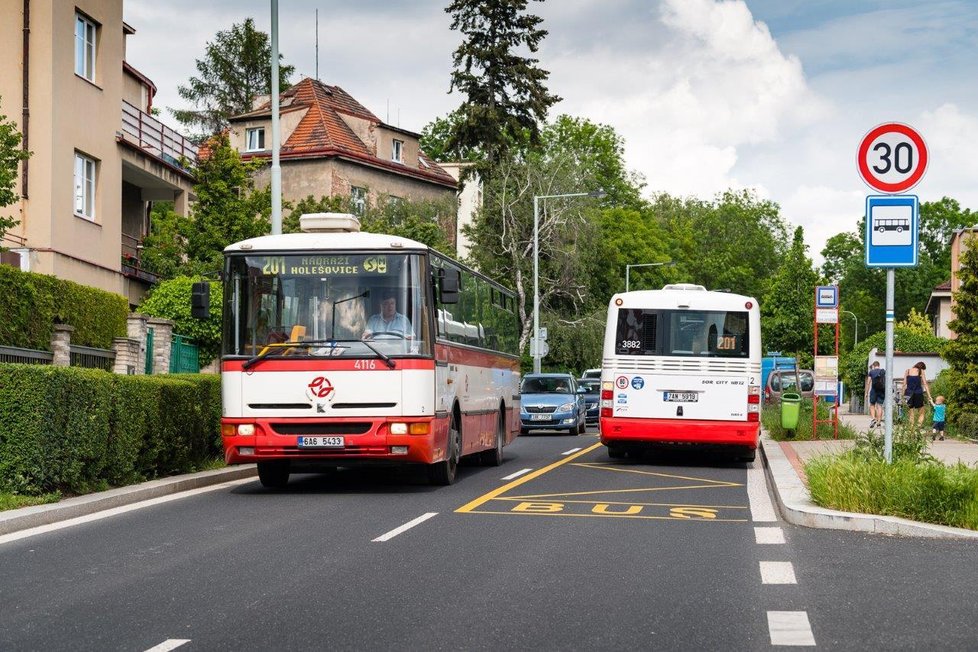 Legendární autobus Karosa B 951. Poslední vyjely do pražských ulic 4. prosince 2020.