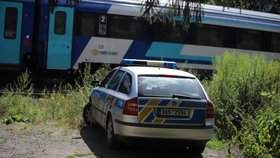 Vlak v pražských Klánovicích srazil člověka, na místě zemřel, 27. července 2020.