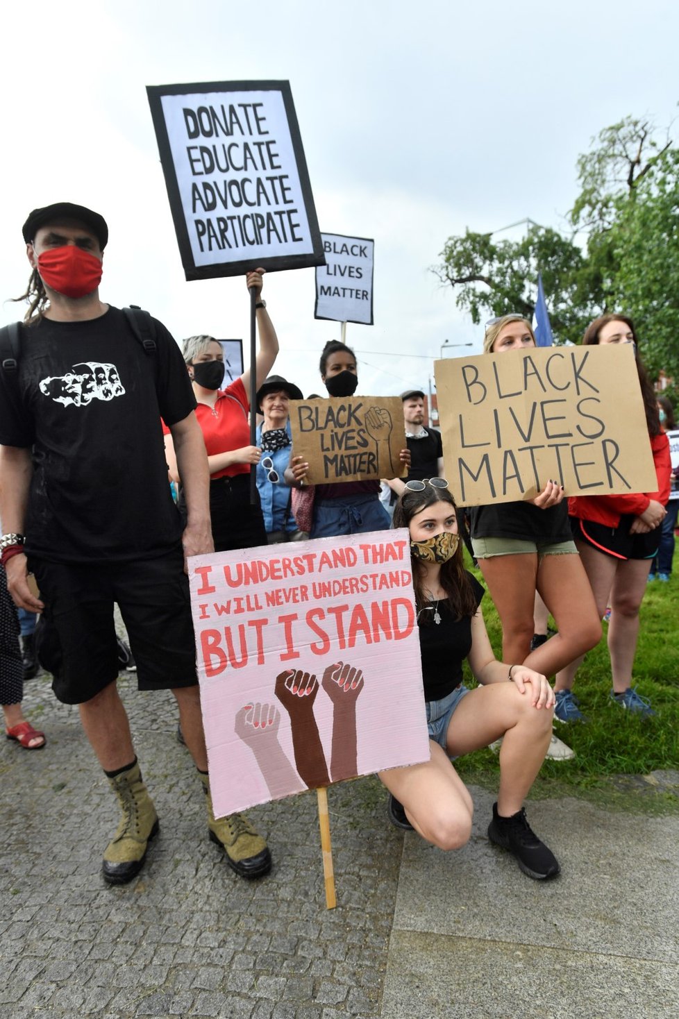 Na pražském Klárově se 13. června 2020 konala demonstrace proti policejnímu a rasovému násilí v USA.