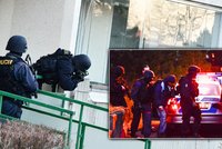 V pražském bytě se zabarikádoval muž, když mu pohrozilo policejní komando, tak se vzdal
