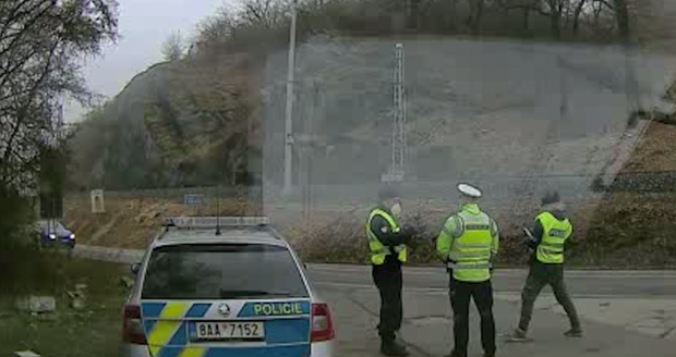 Policisté na hranici okresu kontrolovali muže, který měl v autě marihuanu a kokain, sám byl pod vlivem drog.