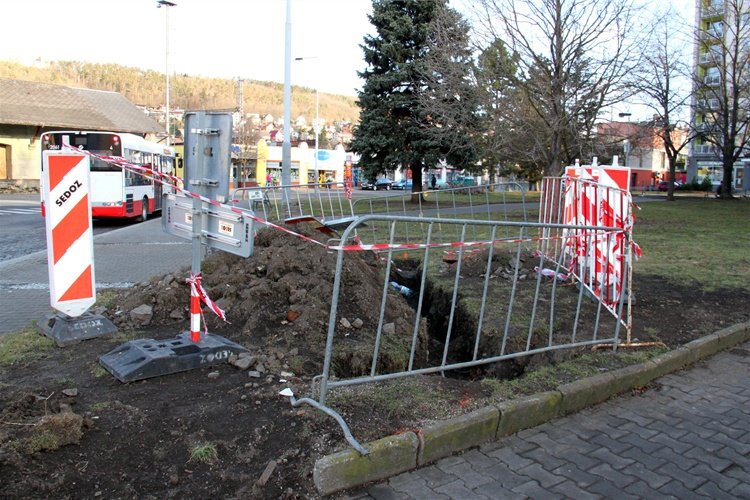 V Radotíně se nově na pěti místech nachází podzemní kontejnery.