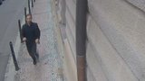 Milionová krádež v Praze: Muž strhl při potyčce jinému rolexky a utekl!