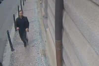 Milionová krádež v Praze: Muž strhl při potyčce jinému rolexky a utekl!