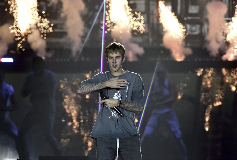 Justin Bieber zazpíval fanouškům v polském Krakově.