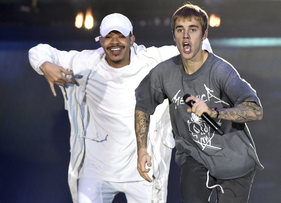 Justin Bieber zazpíval fanouškům v polském Krakově