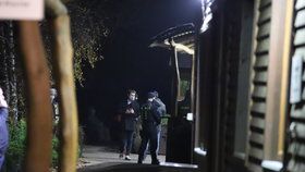 V pražských Kunraticích ve čtvrtek 26. 11. 2020 otevřel majitel svoji restauraci Šeberák. Přijeli policisté a podnik zavřeli. Porušil totiž vládní nařízení proti koronaviru.