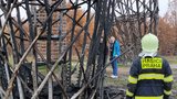 Dřevěnou rozhlednu v Kyjích někdo zapálil?! 6metrové plameny, cisterny se k ní špatně dostávaly