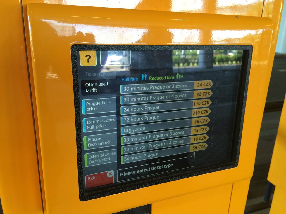 Automat nabízí výběr z několika jazyků.