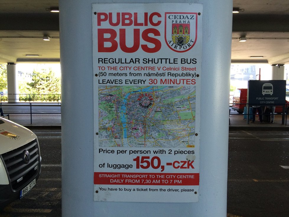 Další možností je Public bus za 150 Kč na osobu.