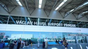 10 minut namísto čtvrthodiny: Ruzyňské letiště zásadně mění systém parkování