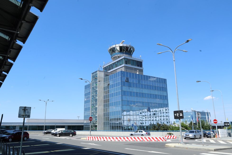 Letiště Václava Havla. (15. června 2022)