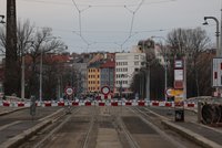 Libeňský most na pokraji demolice! Odborníci posuzují stav poškozené části