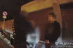 Pražští strážníci lapili v Libuši muže, který měl blokovaný řidičák, byl pod vlivem drog a v pátrání. Nabídl jim úplatek. (6. prosince 2022)
