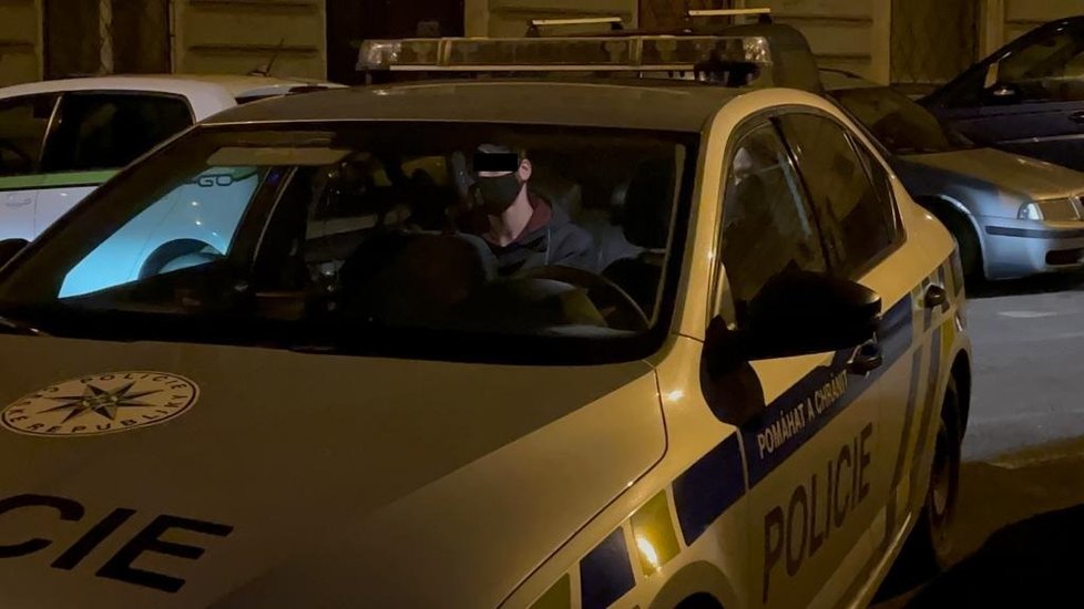 Policisté dopadli muže, který se vloupával do domů.