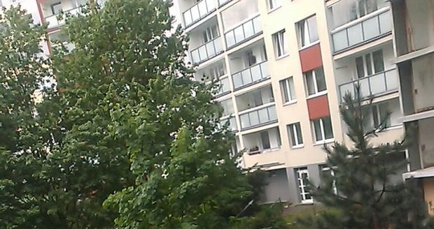 Praha, Lužiny: Pád muže z balkónu prošetřuje policie